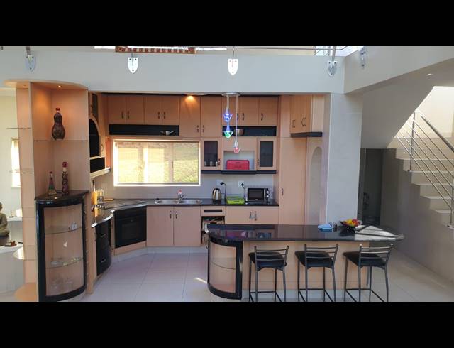 4 BEDROOM HOUSE RENTED IN UMHLANGA CENTRAL